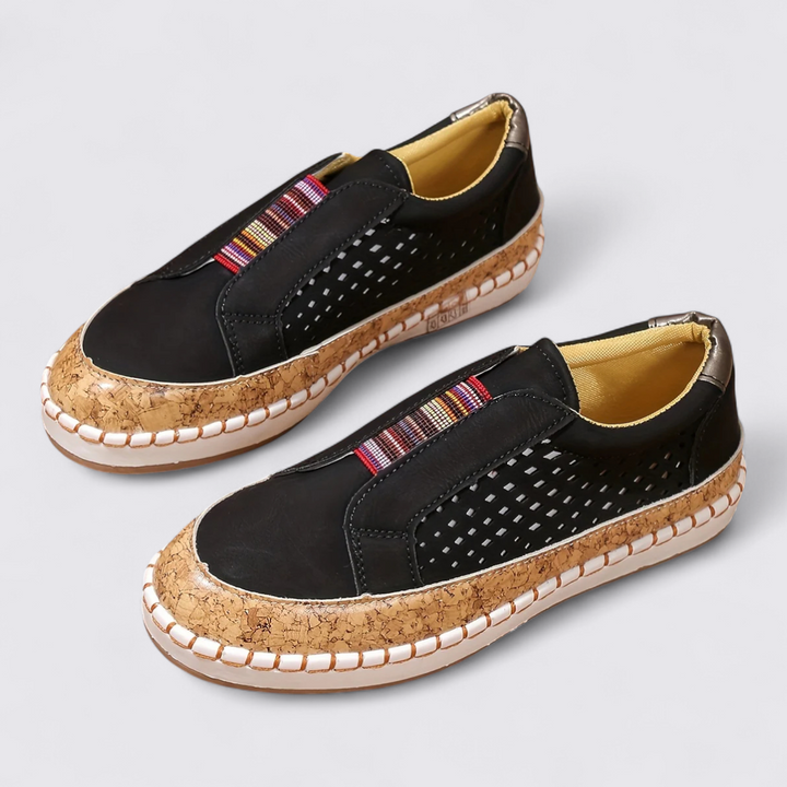 Damen Slipper Schuhe – Lochmuster Design – Bequeme Schlupfschuhe