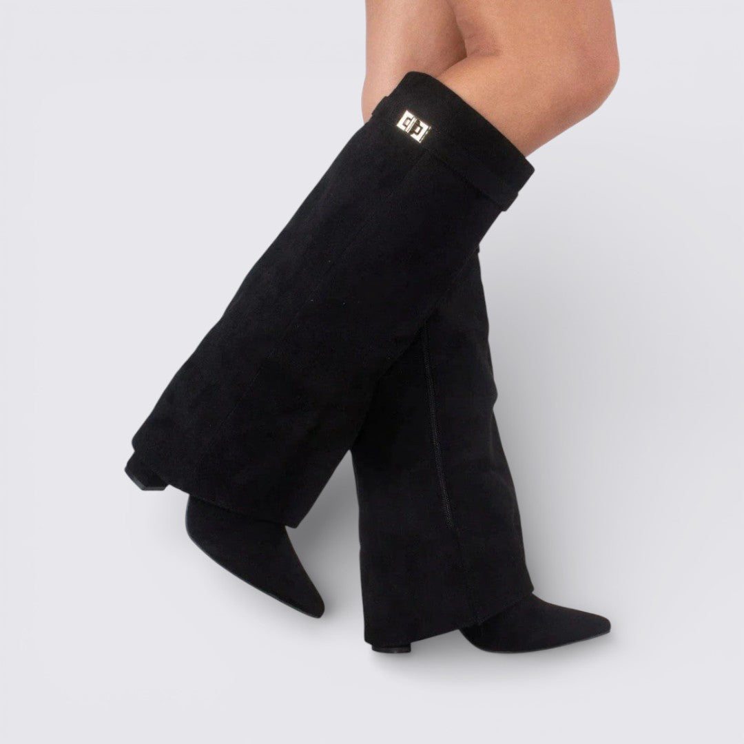 Damen Stiefel mit Schnallenriemen - Kniehohe Stiefel - Suede Shark Boots