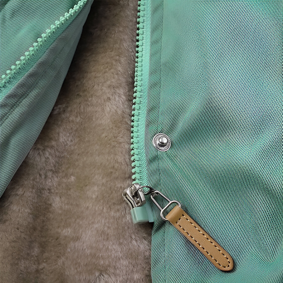 Taillierte Jacke mit Kapuze für Damen