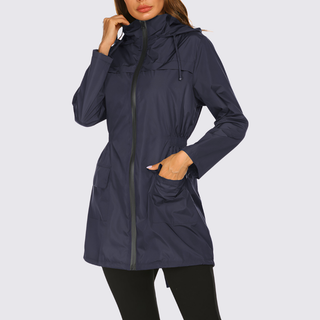 Taillierte Jacke mit Kapuze für Damen